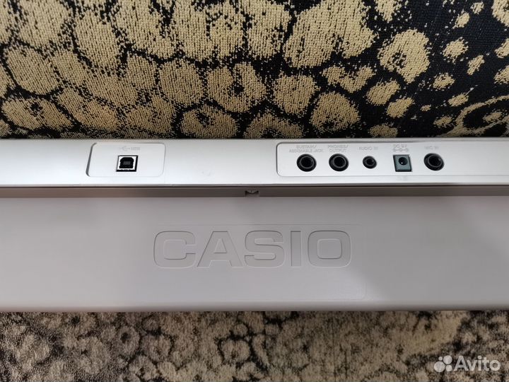 Синтезатор casio lk 270