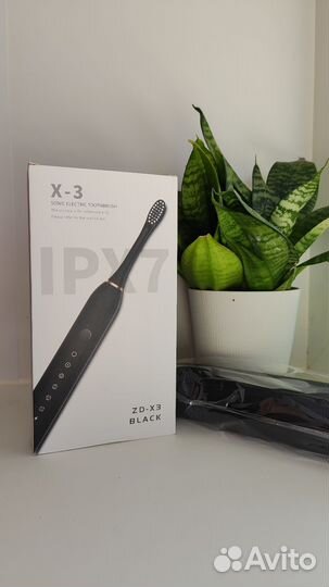 Электрическая зубная щетка / с насадками / новая