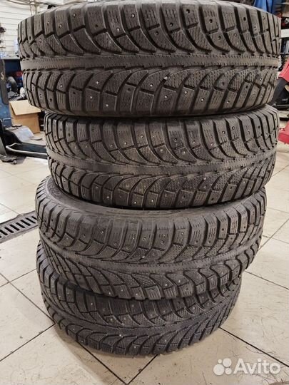 GT Radial Champiro IcePro 215/60 R17