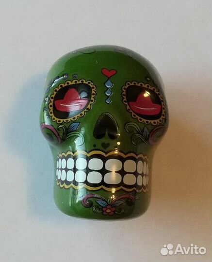 Солонка в форме черепа