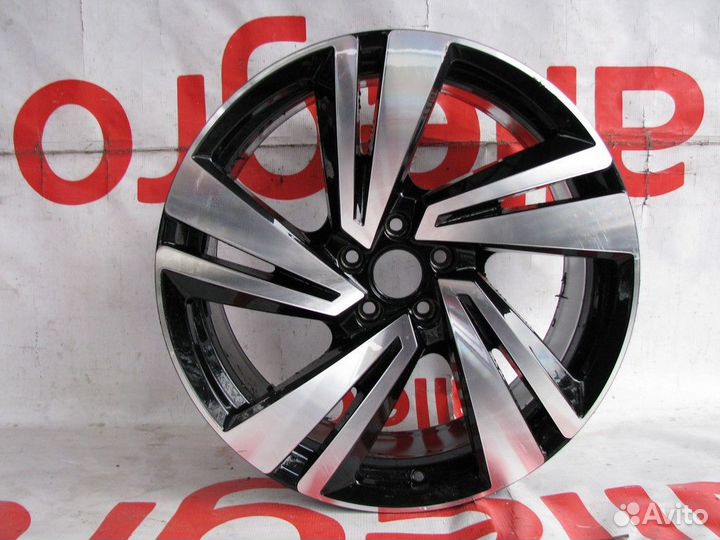 Диск литой R20 VW Touareg