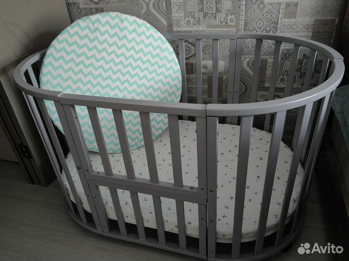 Детская кроватка трансформер с маятником