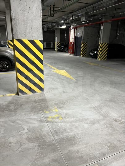 Машиноместо, 13 м²