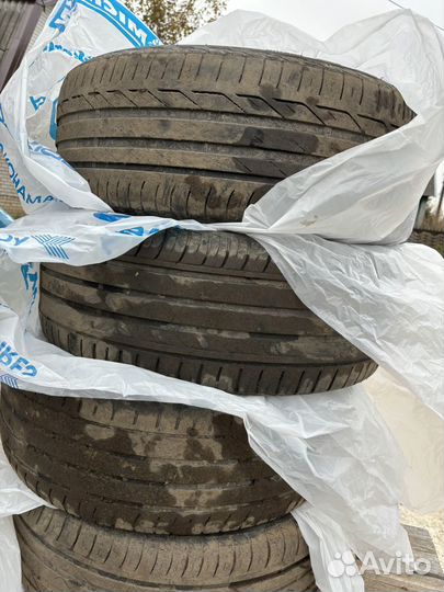 Bridgestone Turanza T001 215/55 R17