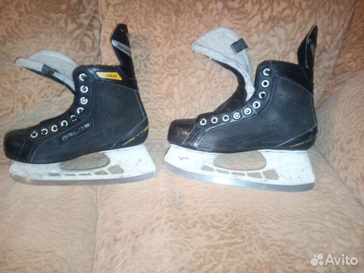 Хоккейные коньки bauer