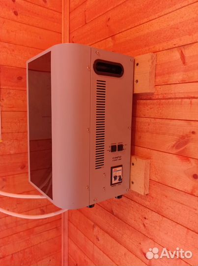 Стабилизатор напряжения Энергия hybrid-8000