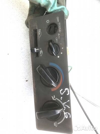 Блок упоааления печкой Mitsubishi Space Wagon