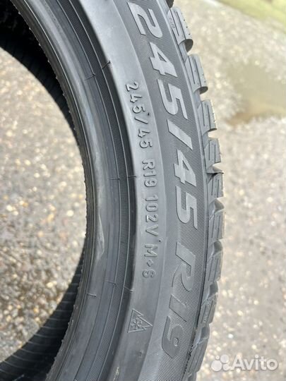 Pirelli Winter Sottozero 3 245/45 R19 и 275/40 R19 105V