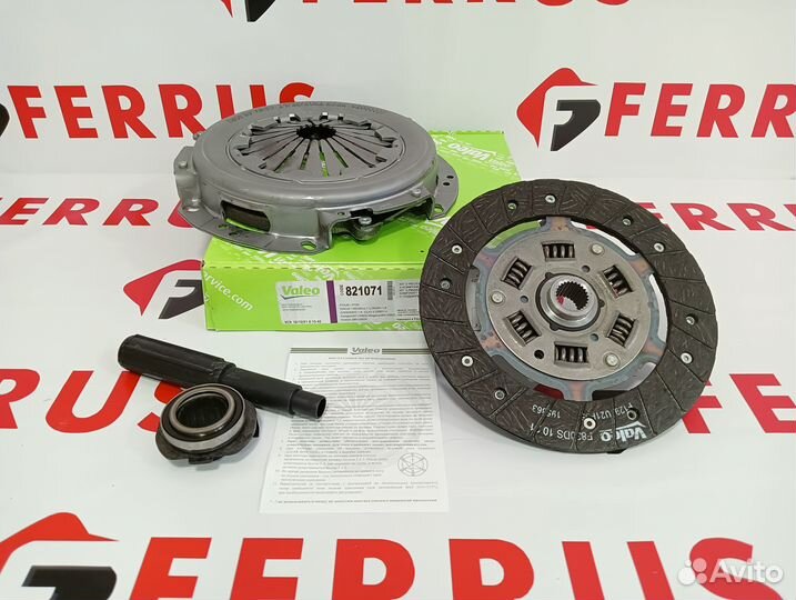 Новое Сцепление Валео на Renault, Ларгус 821071