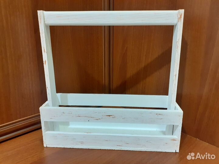 Деревянный ящик для подарков и цветов