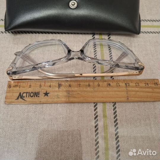 Очки с линзами П -3,75, Л - 3,25