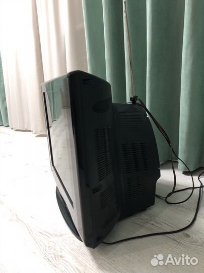 Телевизор samsung