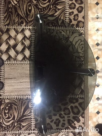 Стеклянная тумба