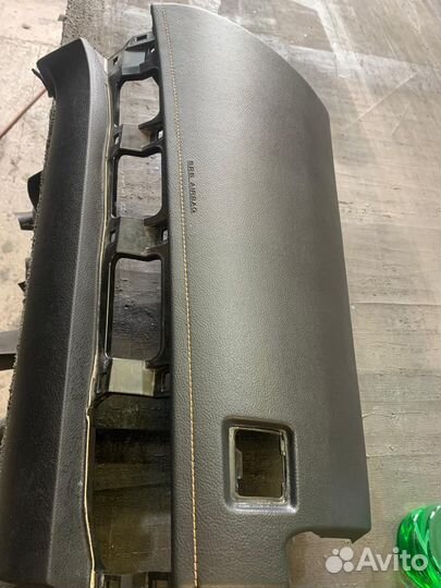 Торпедо Toyota Camry50,55