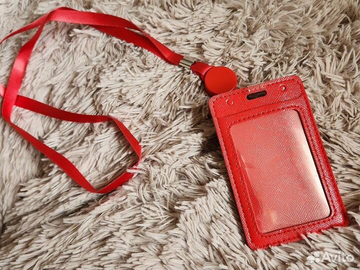 Бейдж новый с рулеткой