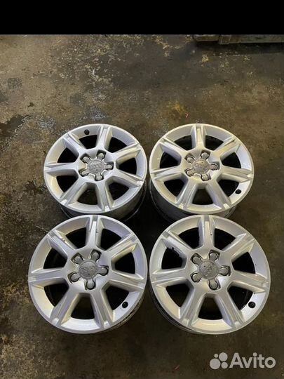 Продам литые диски оригинал Audi a3