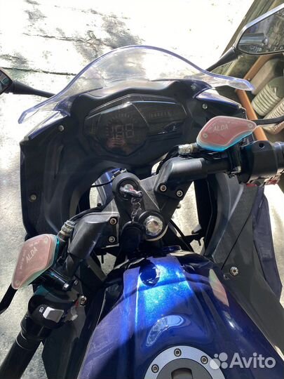 Электромотоцикл Yamaha R3