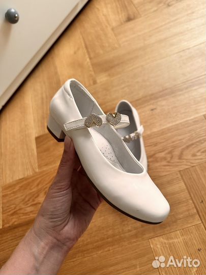Туфли для девочки 32 размер Kapika