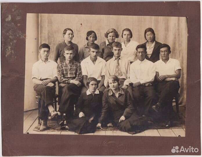 Фото на картоне. Студенты. СССР. 1937-ой год