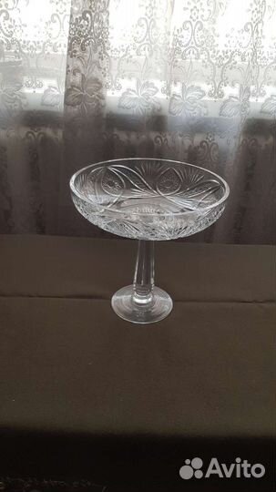 Большая хрустальная ваза на ножке СССР