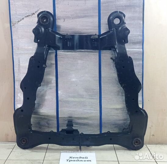 Подрамник Hyundai Trajet, 2003г