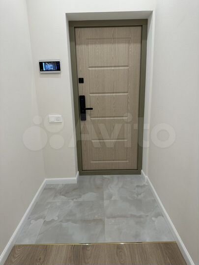 2-к. квартира, 57 м², 3/19 эт.