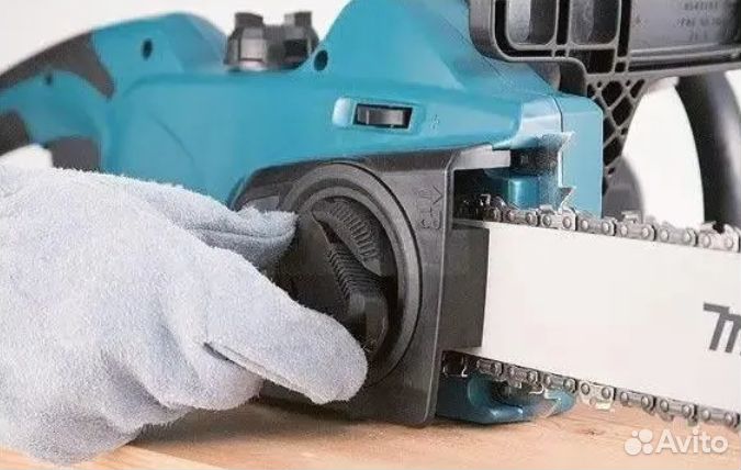 Новая электрическая цепная пила Makita 1800Вт 35см