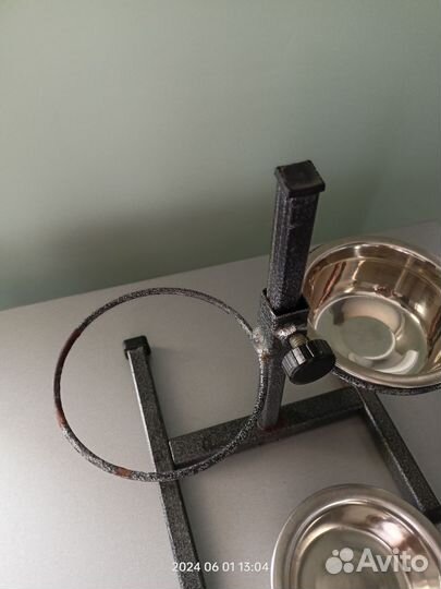 Миски на подставке для собак