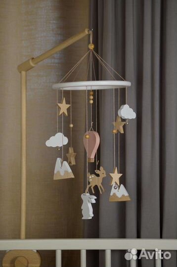 Мобиль на кроватку деревянный