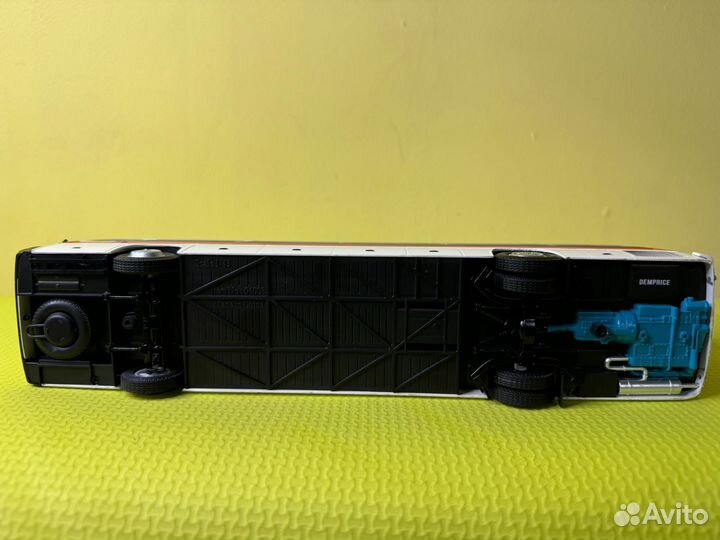 Модель 1:43 ikarus 250.80 Интурбюро с грз