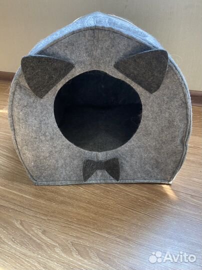 Домик для кошек и собак мелких пород