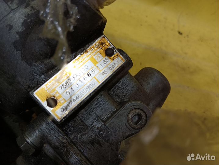 Насос гидроусилителя Mercedes Benz W124 1984-1995