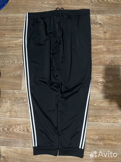 Спортивный костюм adidas