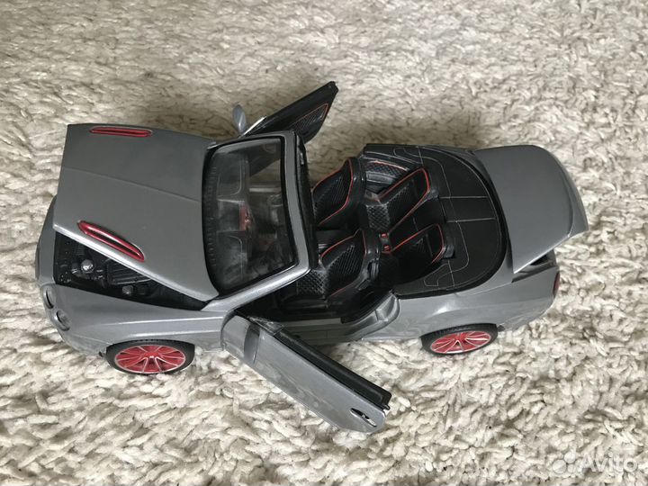 Модель Bentley Continental Supersport ISR