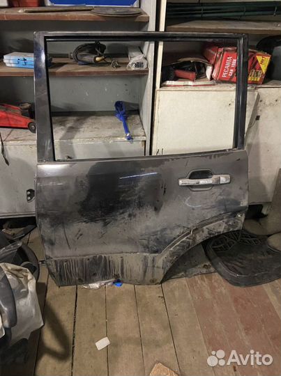 Дверь паджеро 3 задняя левая