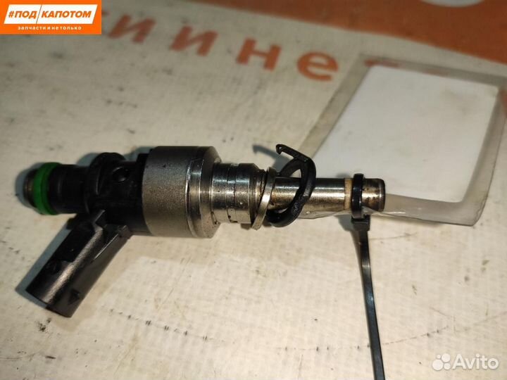 Форсунка топливная Audi A6 4G/C7 2014 06E906036Q