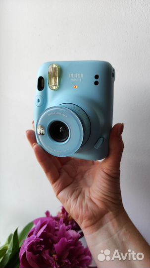 Фотоаппарат мгновенной печати instax mini 11