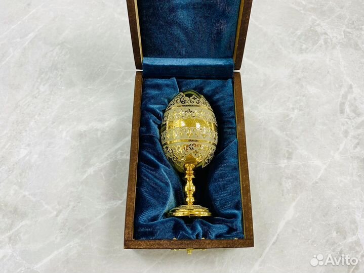 Пасхальное Яйцо Золотистое