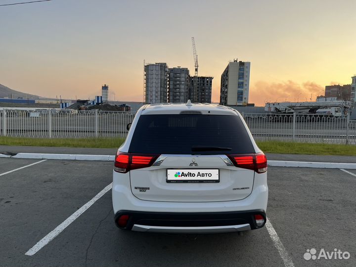 Mitsubishi Outlander 2.0 CVT, 2018, 91 500 км