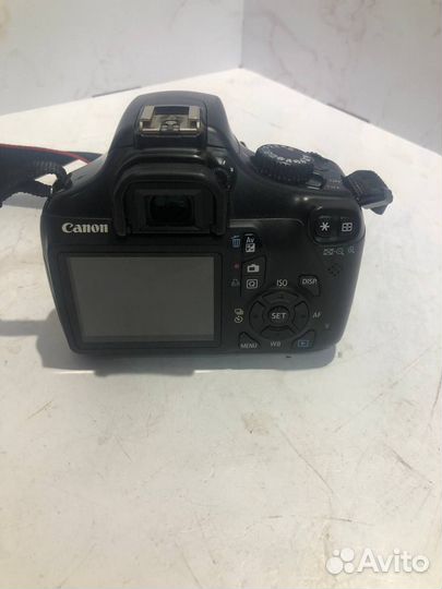 Зеркальный фотоаппарат Canon EOS 1100D