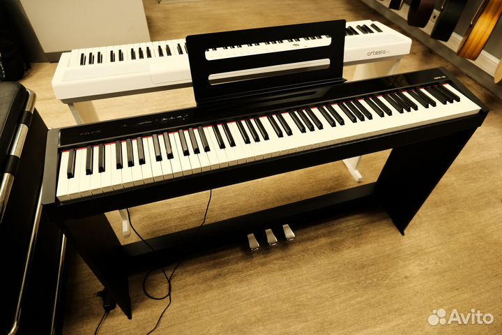 Синтезатор / Цифровое Пианино (+ аксессуары)