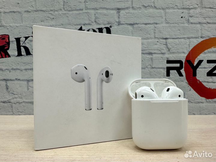 Беспроводные наушники AirPods (1-го поколения)