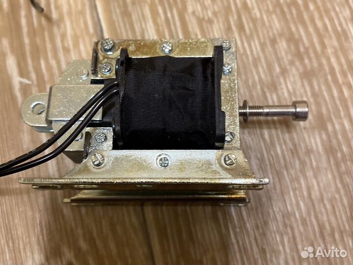 Электромагнитный замок