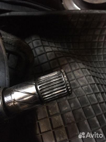 Привод левый в сборе Ford Escape 2.0 МКПП