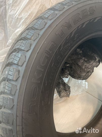 Nokian Tyres Hakkapeliitta 9 SUV 225/60 R17