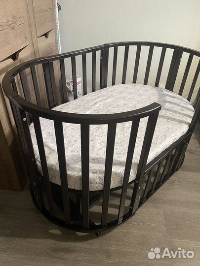 Детская кроватка трансформер с маятником