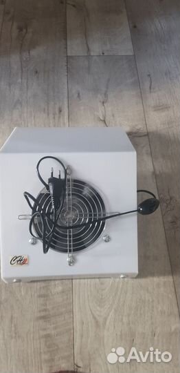 Настольный пылесос для маникюра