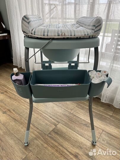 Пеленальный столик с ванночкой chicco
