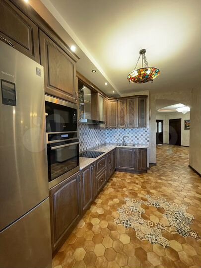 3-к. квартира, 102 м², 8/22 эт.