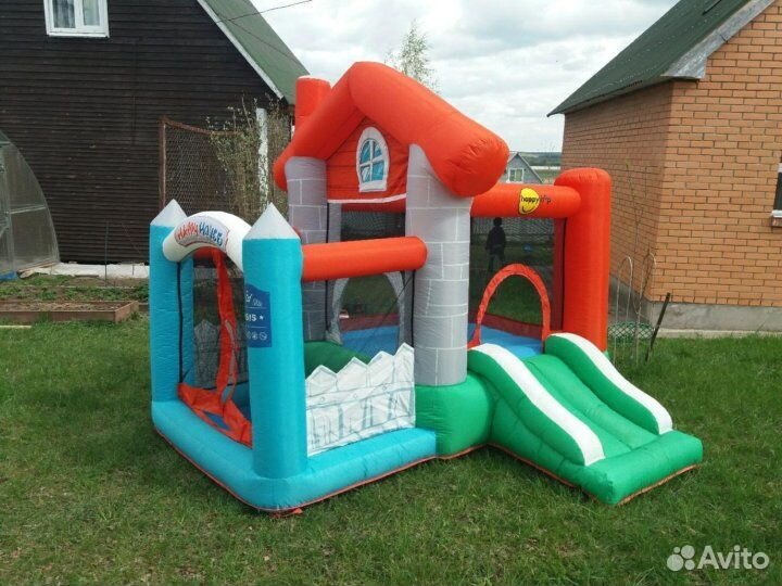 Надувной батут с горкой Happy Hop 9315